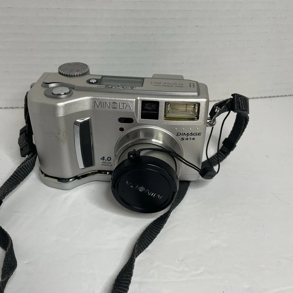 Minolta DiMAGE S414 4MP Digital Camera with 4x Optical Broken Battery Latch READ